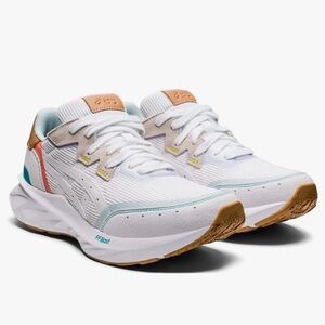 ASICS! Gender Inclusive! Tartheredge 2 Retro cool and super comfy! SZ W 7.5!